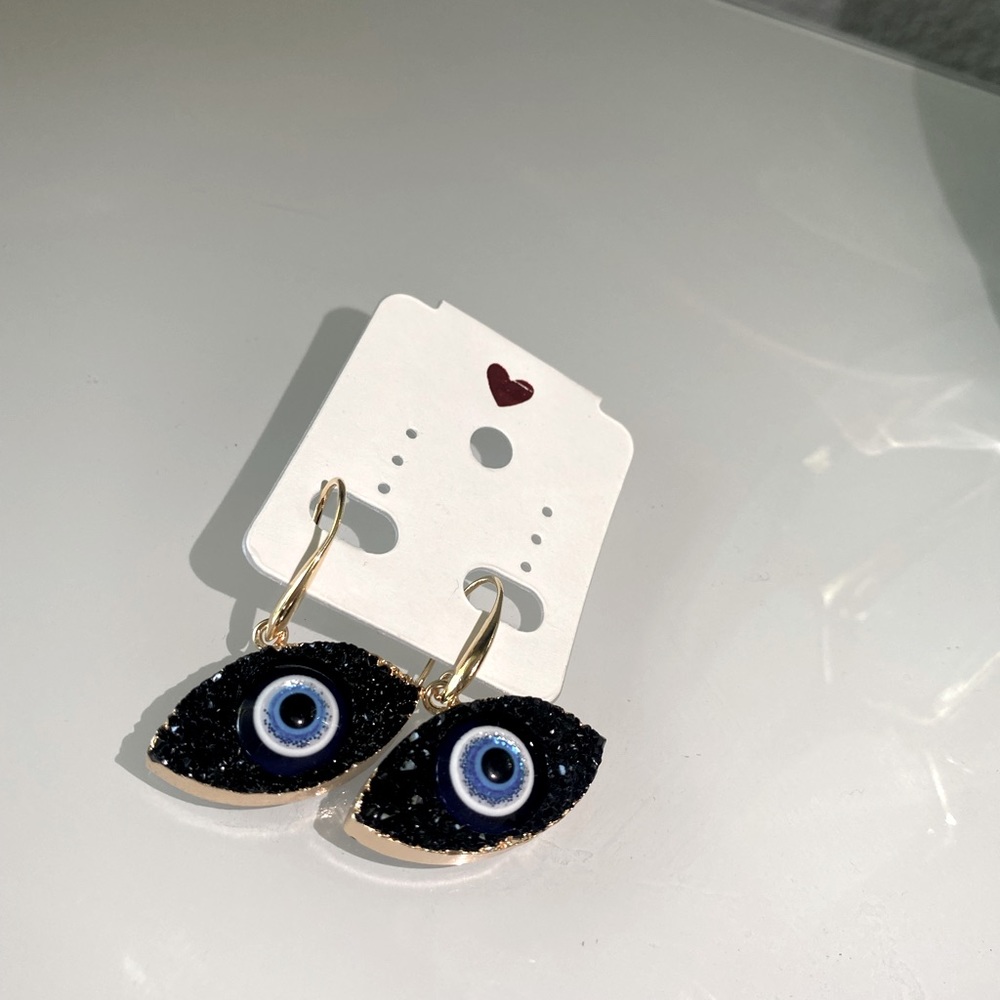 Eye Earings